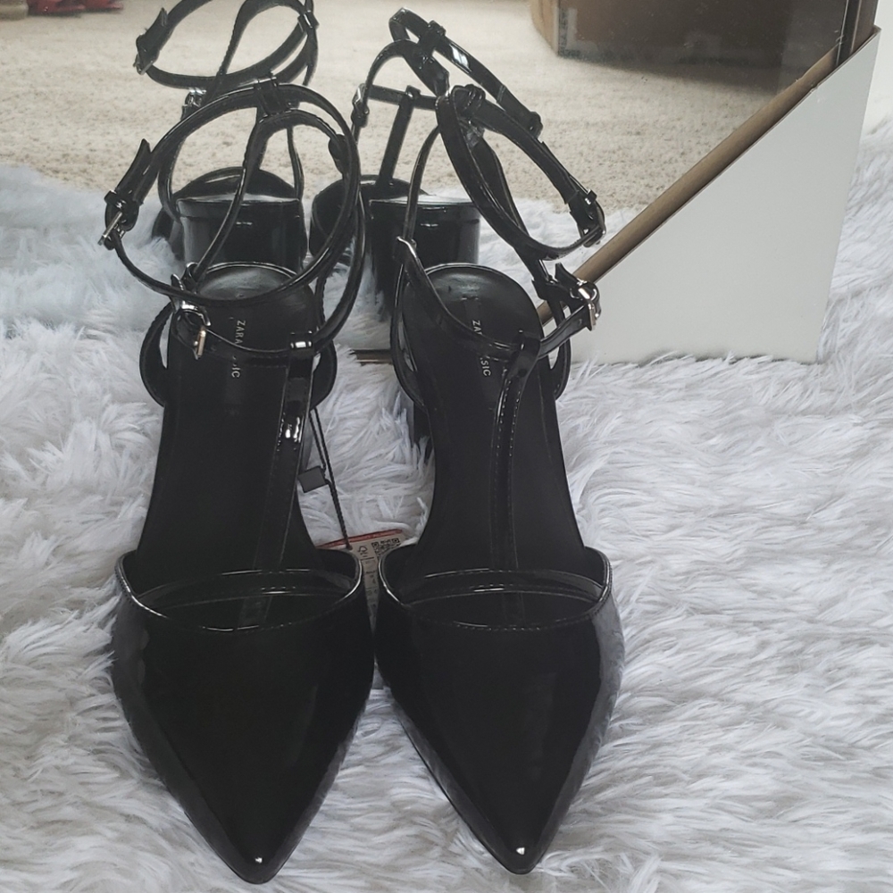 NWT ZARA Black Pointed Anckle Heels